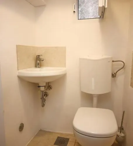 דירה Hidden Stone House *