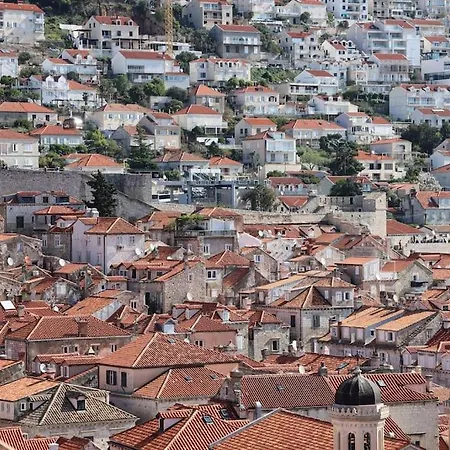 Hidden Stone House Apartman