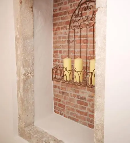 Hidden Stone House Apartman *