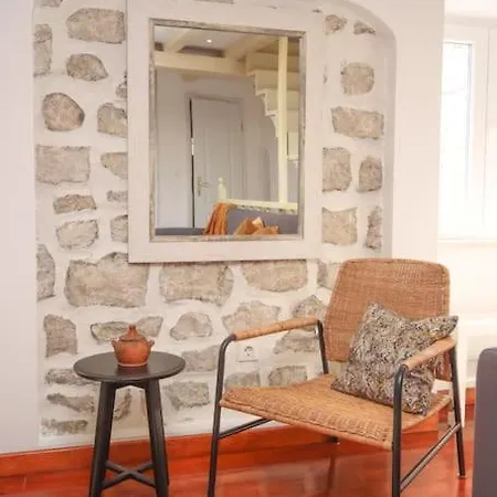 Hidden Stone House Daire